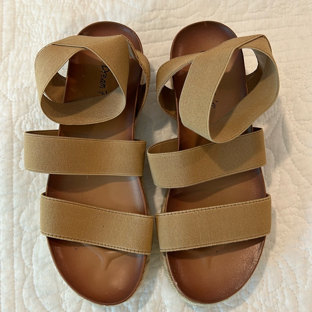 Women’s Size 7 Sandal